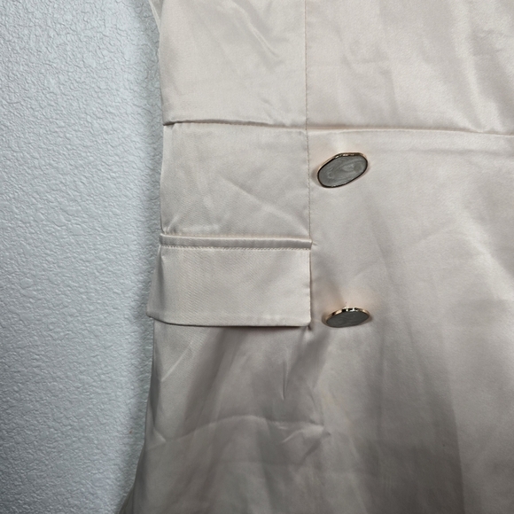 Commense Women's‎ Size Small Ivory Satin Sleeveless Faux Wrap Romper Mini - Picture 7 of 9